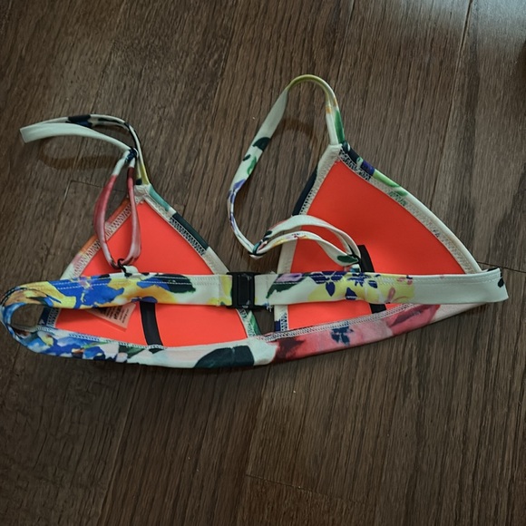 Triangl floral multicolor neoprene bikini top - Picture 6 of 13